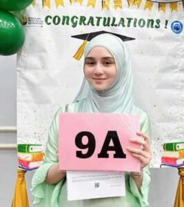 “Beauty With Brains!” Anak Fiza Halim Capai 9A SPM, Farid Kamil Puji Ibu Bapa – Netizen Terdiam