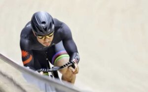 [VIDEO] “Sebak Sampai Tak Tahan Air Mata!” Azizulhasni Awang Julang Emas Di Laman Sendiri, Kemenangan Ini Buat Seluruh Malaysia Meremang