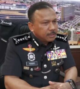 “Banyaknya Darah Arwah Sampai Ke Belakang!” Kereta Jadi Tumpuan, Netizen Terkejut Polis Dedah Kereta Bapa Dipakai Dan Dicuci Empat Kali