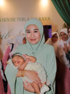 “Tahniah… Rezeki Makder!” Isteri Raisudin Umum Berita Gembira Di Majlis, Wajah Suasana Ini Buat Ramai Tersentuh