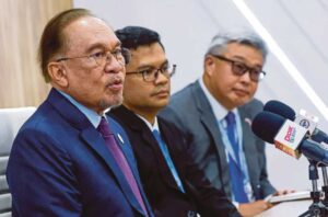 “Fuhh, Rusia Bagi Jaminan Besar Kepada Malaysia!” Anwar Bongkar Bekalan Petrol, Minyak & Gas Jangka Panjang, Rakyat Mungkin Bakal Rasa Kesannya