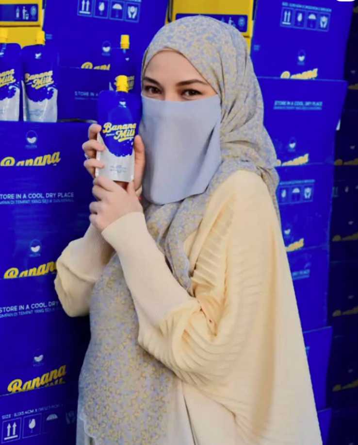 Neelofa