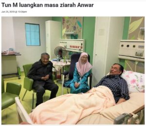 “Tun M Ziarah Anwar Di Hospital?” Gambar Lama Kembali Tular, Ini Status Sebenar Prosedur PMX