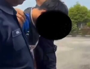 “Dia lemah, tertunduk masa dibawa keluar kereta polis” – Reaksi suspek kes Irene Sofiya tarik perhatian ramai